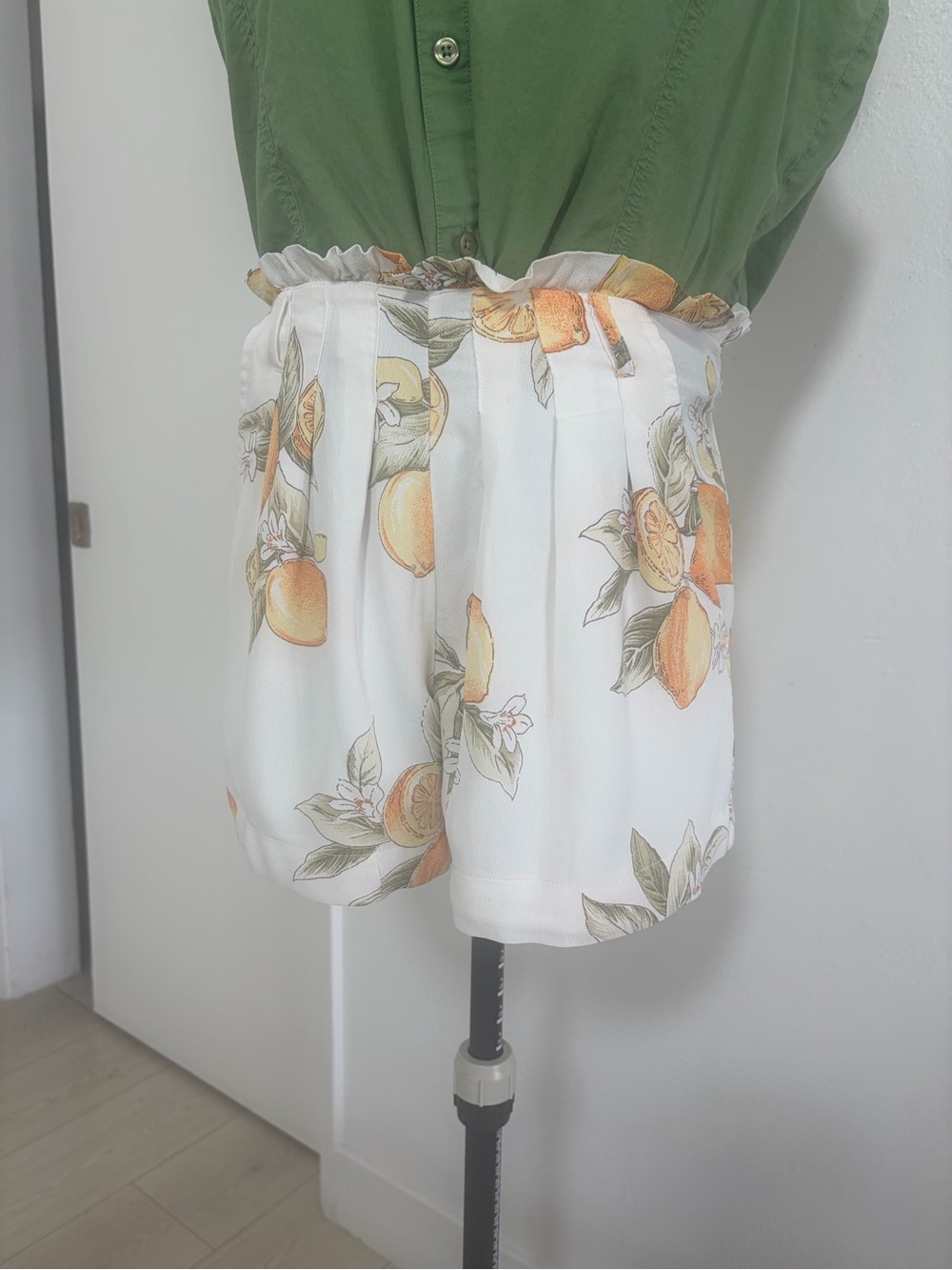 For Love & Lemons White Citrus-Print Paperbag Waist Shorts